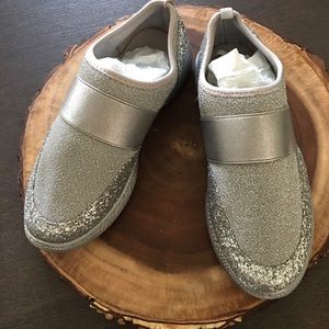 Rouge Helium Shoes size 8 new